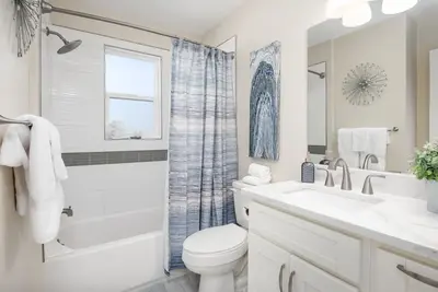 Image de Ski, Hot Tub! Foosball, Bbq, Yard, Monthly Rates