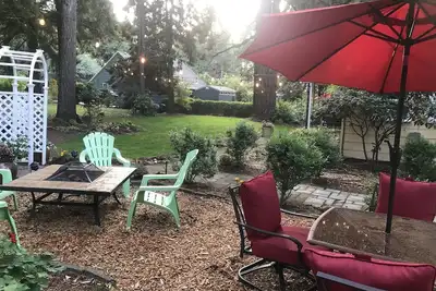 Image de Charming Cottage - park like setting