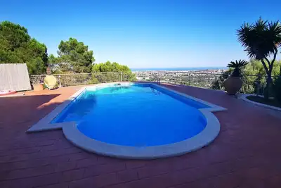 Image de Holiday flower villa with pool