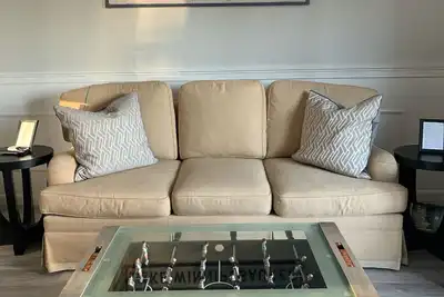 Image de Beautiful 1 bedroom condo-sleeps 6. Lake views. Prime Lacation to all attraction