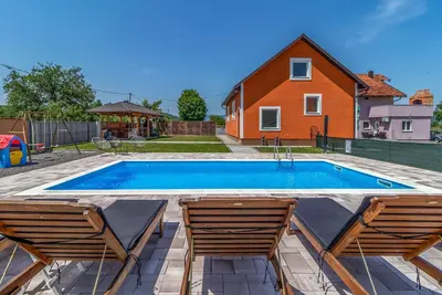 Image de Superbe maison de 3 chambres à Otocac