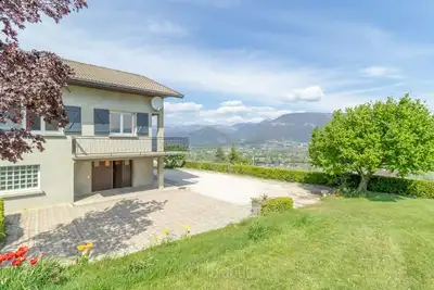 Image de Maison Mado - Gîte au coeur des vignes avec panorama sur les montagnes