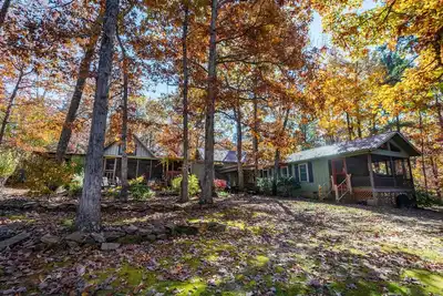 Image de Eagles + Owl's-Two cabins, lakeside-sleeps 16