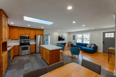 Image de Spacious Midtown Ranch- 10 min to Wrightsville