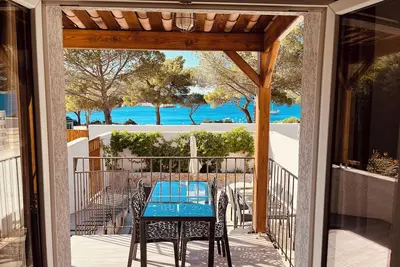 Image de Superior apartment 2 bedrooms sea view in front of the beach