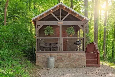 Image de Martha Cabin  | Tiny Cabin by Downtown Chattanooga