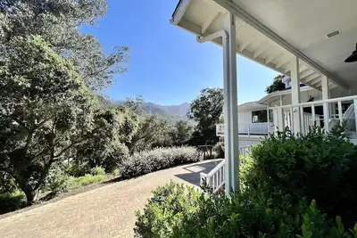 Image de Mountain views. Montecito, Beach, Santa Barbara, large home. Separate Studio.
