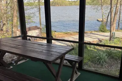 Image de Water Front Cabin with Private dock- high water year round, Close to marina