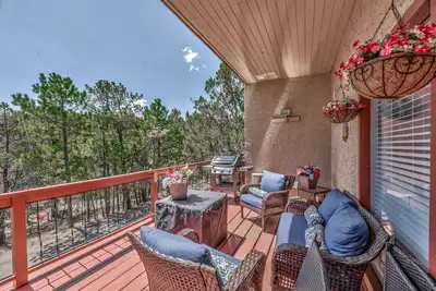 Image de Cozy Up Haus | Serene, Large Balcony, Game Room