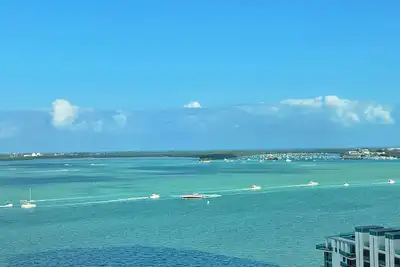 Image de ✶ Blissful Sky Residence w/ Ocean & City Views ✶