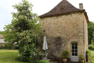 Image de Séjour Authentique dans un Pigeonnier du XVIIe avec Internet et Animaux Acceptés