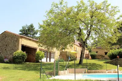 Image de Maison périgourdine avec piscine et jardin à Saint-Avit-Sénieur