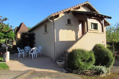 Image de Maison de charme avec piscine chauffée dans le Périgord Noir, proche sites touristiques célèbres