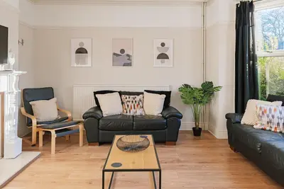 Image de 5 Bedroom House in Stafford