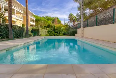 Image de Golfe Juan - 4 Personnes - Piscine - Parking Privé