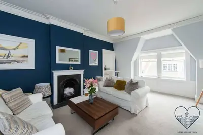 Image de Bright 2 bed apartment North Berwick High Street