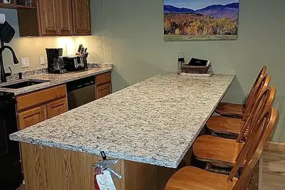 Image de Nice Condo At Attitash Mountain Village, Close to Storyland, Location!