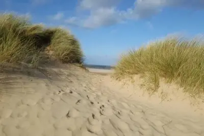 Image de Flint Cottage - a charming home and dog friendly!