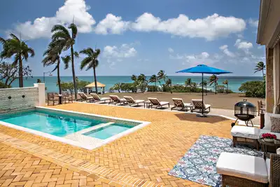 Image de Élégant Shoy Beachfront Villa, 4 chambres Suite piscine privée, vue sur la mer des Caraïbes