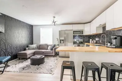 Image de Modern 2 Bedroom with Outdoor Space