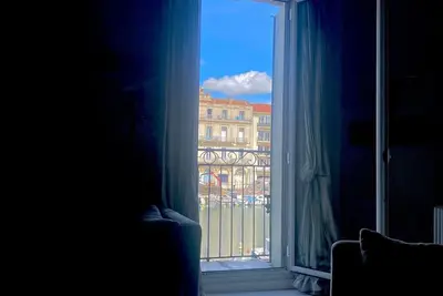 Image de Chambres sur quai vue canal Ă Sete