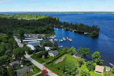 Image de 2 Br Lake View Cabin with Real Sandy Beach, Kayak/Canoe/Paddle, Firepit@Sturgeon