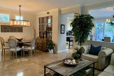 Image de Beach & Equestrian living with community pool, jacuzzi, gym, & pickleball courts