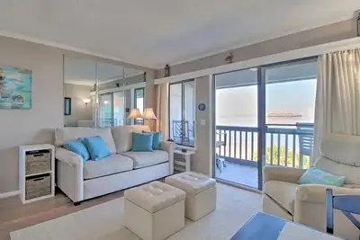 Image de Community Pool, Beautiful Water Views