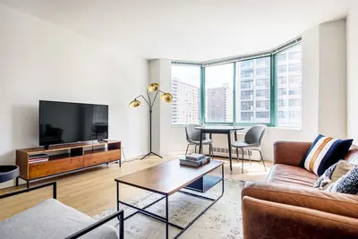 Image de Elegant Uws 1br w/ Doorman, Gym, Parking, nr. Central Park, by Blueground