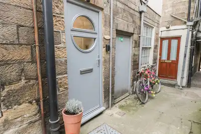 Image de 1 Burns Yard, pet friendly, character holiday cottage in Whitby