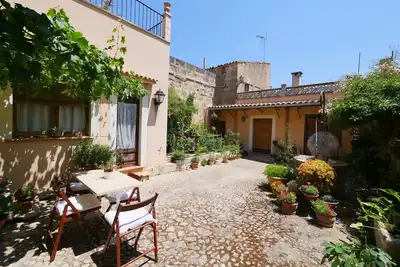 Image de Maison de vacances Colomer avec balcon, Wi-Fi et jardin