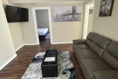 Image de ✪King Bed Apartment✪ in Suburbs | Perfect Long Term Stay