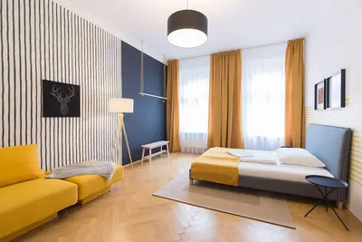 Image de Bohemian apartment 10 minutes from Old Town!