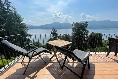 Image de Gioia apartment with lake view and pool