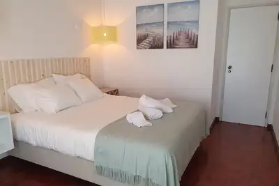 Image de Stunning seafront 2 bedrooms apartment, spacious terrace, pools & 5 min to beach