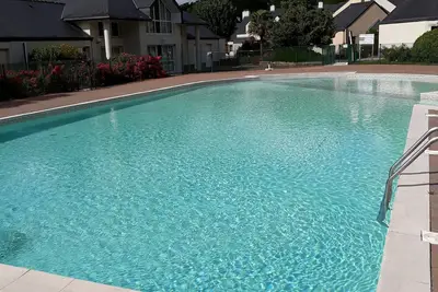 Image de Les cottages du golf Ploëmel à 10 minutes des plages