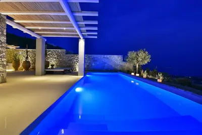 Image de My Rental Homes - Villa Blue Moon, with pool with Jacuzzi and panoramic view