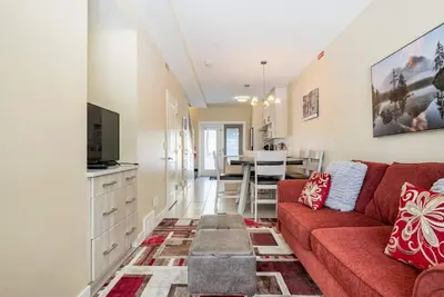 Image de 2 bedroom Mountain View Suite Getaway, right at the gate of Banff National Park.