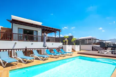 Spacious Villa With Pool And Sea Views In Vista Lobos
