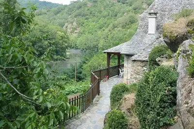 Image de Le Four, belle maison en pierre traditionnelle avec piscine privée