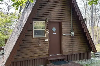 Image de Cedar A Frame Chalet Cabin 1 situé sur le lac Patoka dans le sud de l'Indiana