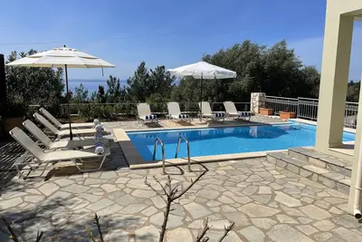 Image de Four bedroom villa with private pool with stunning views and beautiful sunsets