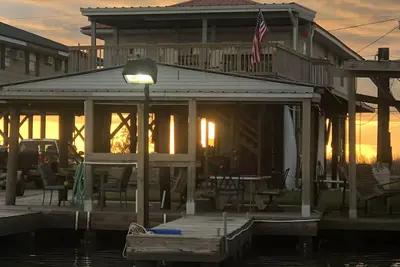 Image de Bayouside fishing camp with private launch