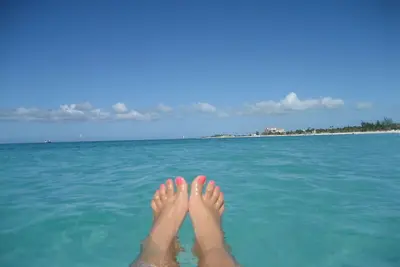 Image de Grace Bay Prime Location 2 Bedroom Condo with Beach, Pool and Tennis access! !