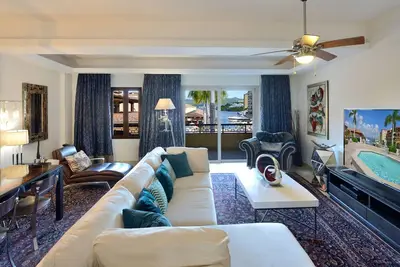 Image de Athena The Place To Be! ! Portocupecoy Marina & Casino