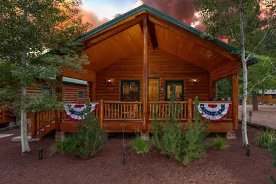 Image de 2 Blue Feather in Beautiful Greer Az
