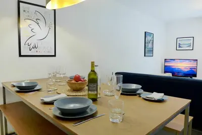 Image de Confortable appartement pour 4 personnes avec Wifi, Tv, balcon, animaux admis et parking