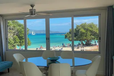 Image de Luxury Ocean/Beachfront Condo on Sapphire Beach with the Best View!
