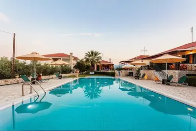 Image de Astros Summer Hideout - Dukes Poolside Home