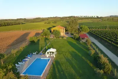 Image de Maison de vacances Torgiano pour 1 - 14 personnes avec 7 chambres Ă coucher - Ferme